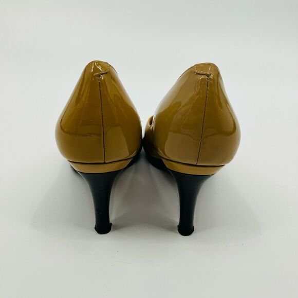 COLE HAAN AIR CARMA Tan Patent Leather Peep Toe High Heels Pumps Shoe Wmn 9 - Picture 4 of 7